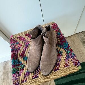 Women's Suede Ankle Boots - Tan